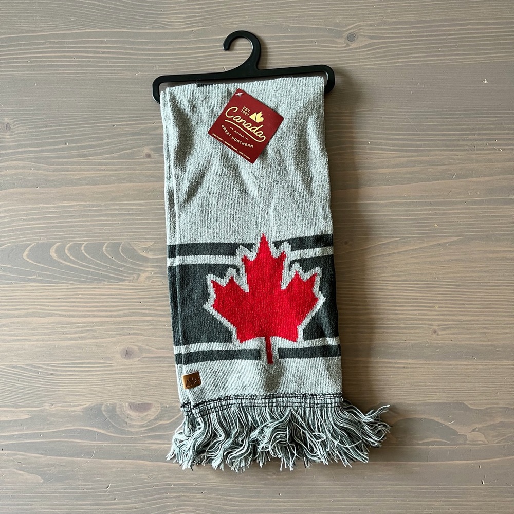 NWT Great Northern Canada Scarf
